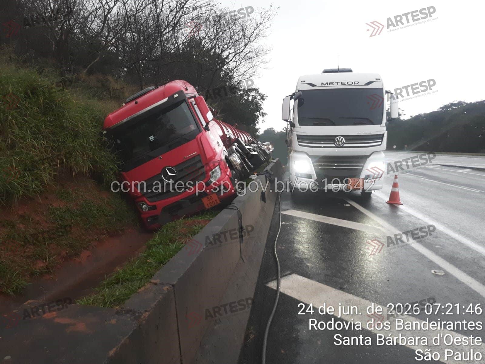 CVC Mercedes-Benz 2651 rodovia dos Bandeirantes
