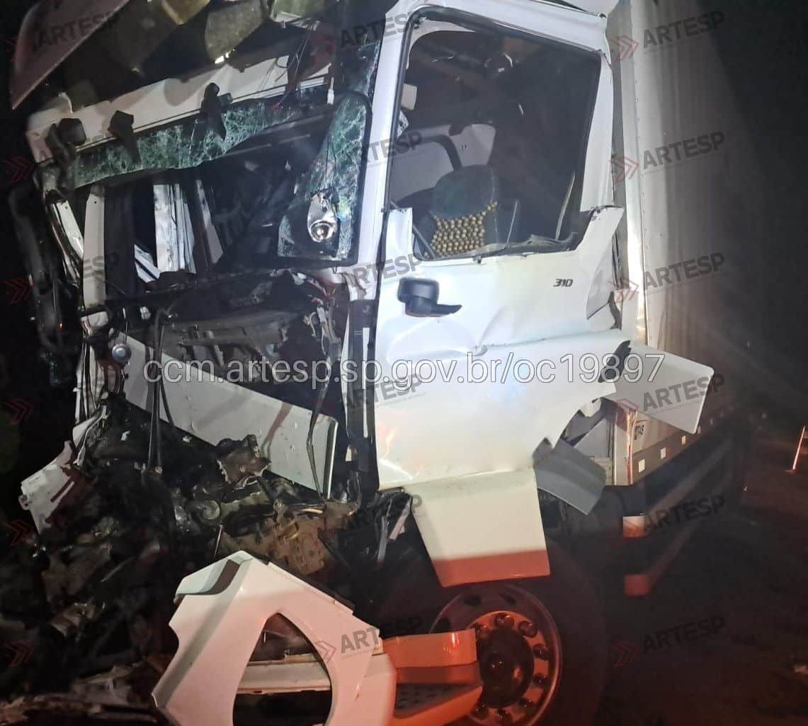Carreta DAF CF FAS 310 rodovia raposo tavares amgatuba