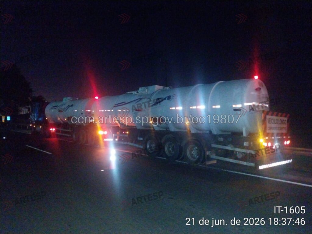 Carreta DAF rodovia raposo tavares assis