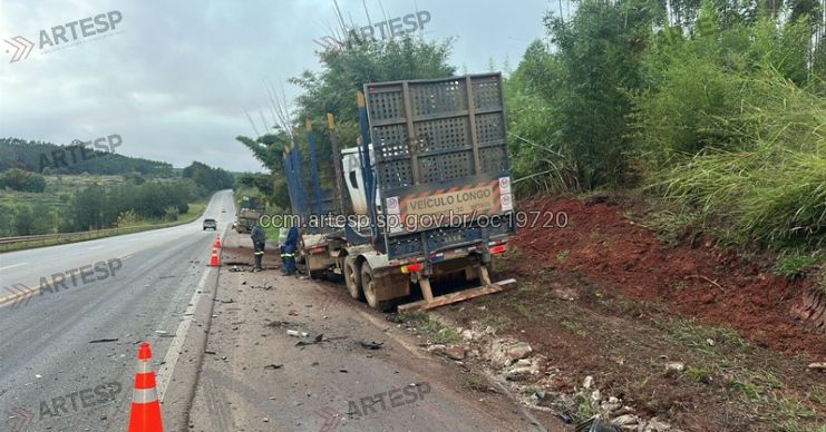 Carreta Scania rodovia raposo tavares