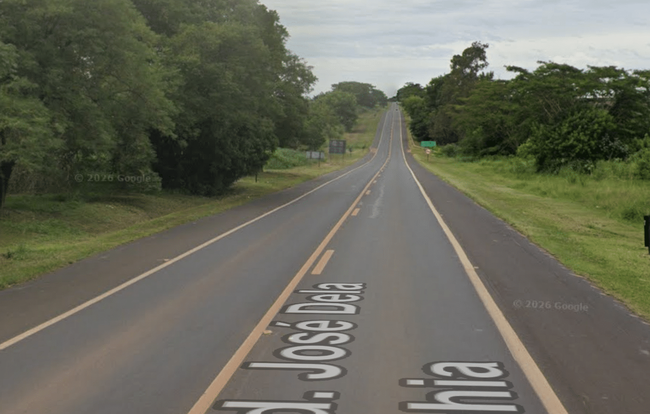 Trecho da SP-323 em Vista Alegre do Alto