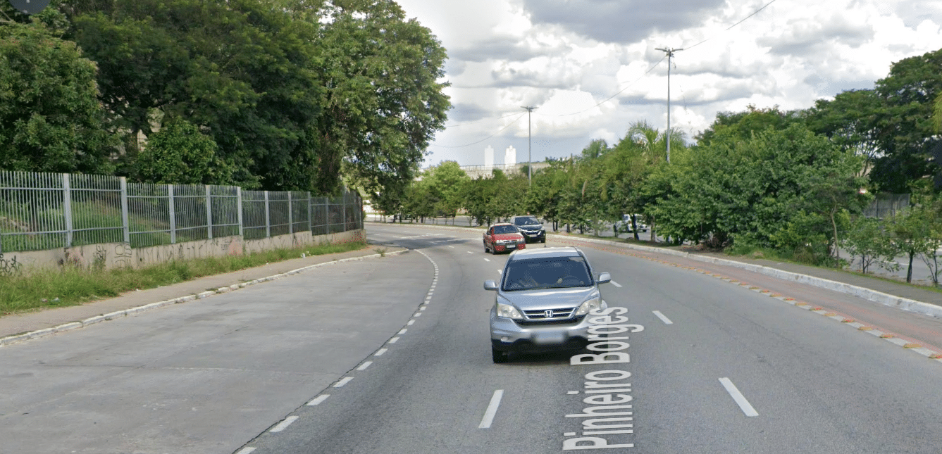 Avenida do Contorno em Itaquera