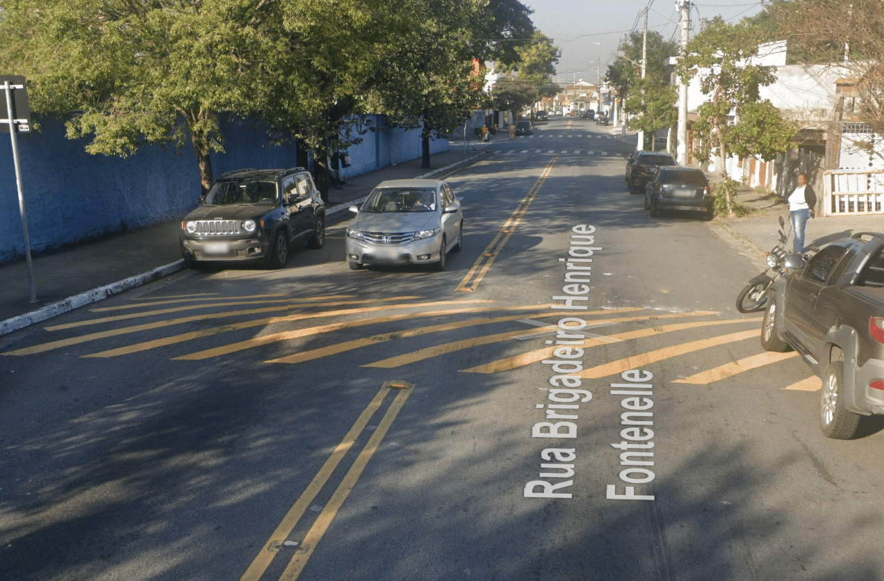 Rua Brigadeiro Henrique Fontenelle no Parque São Domingos