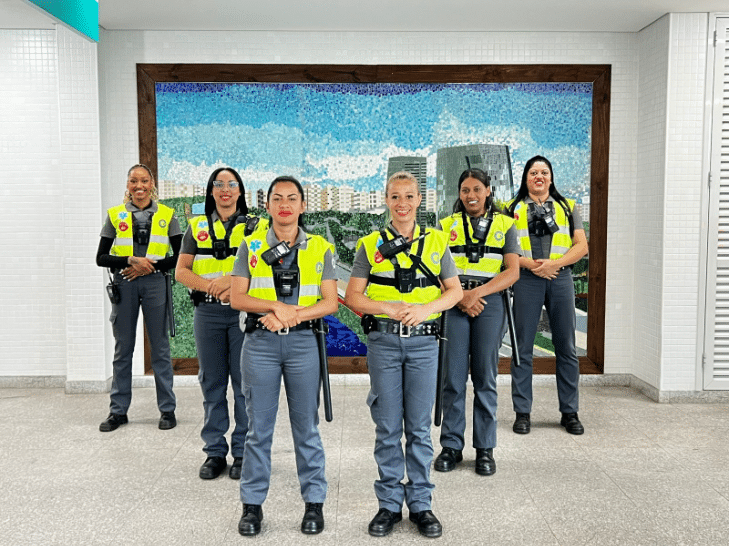 Agentes de atendimento e segurança