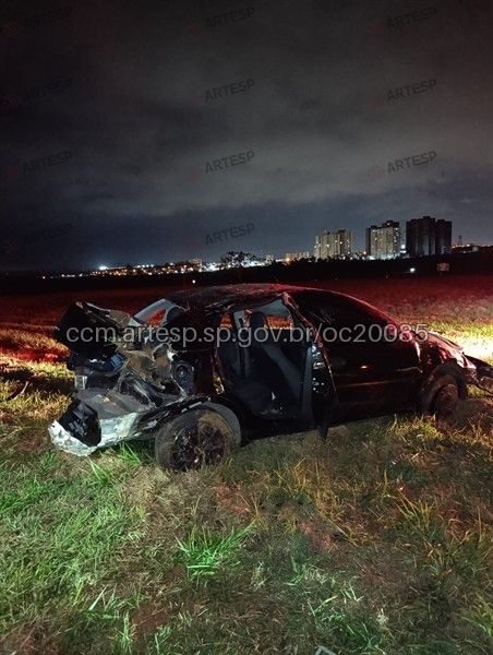Automóvel Corsa rodovia dos bandeirantes