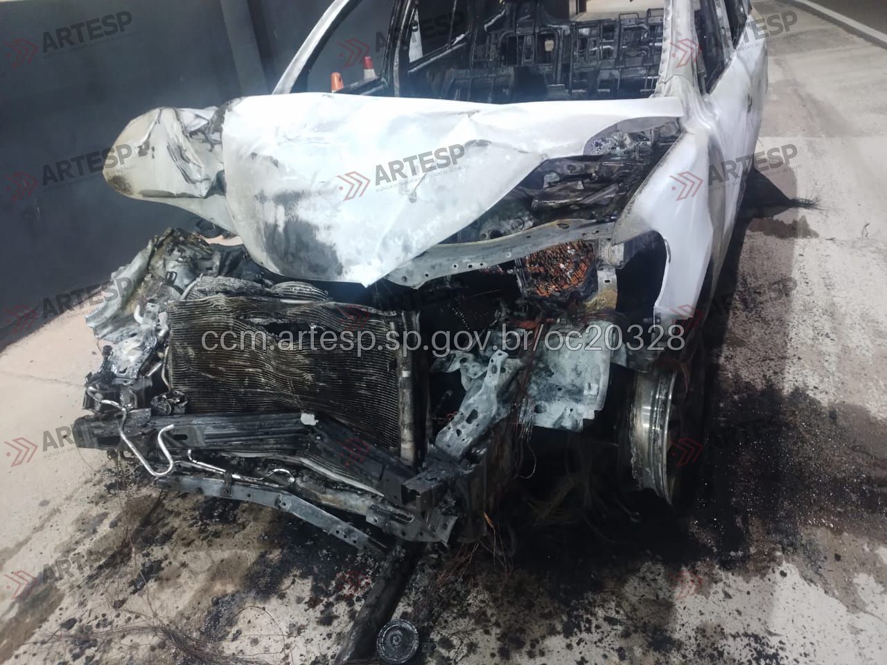 Automóvel Santa Fé sp-300 rodovia
