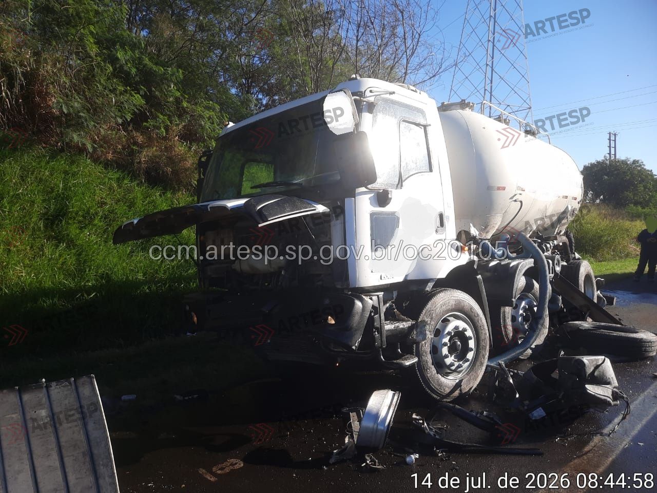Caminhão Ford Cargo 2629 rodovia Adalberto Panzan