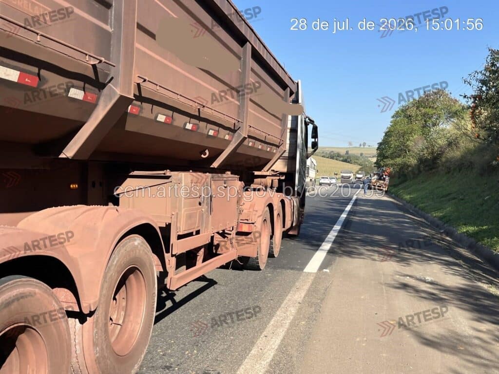 Caminhão Ford Cargo sp-127