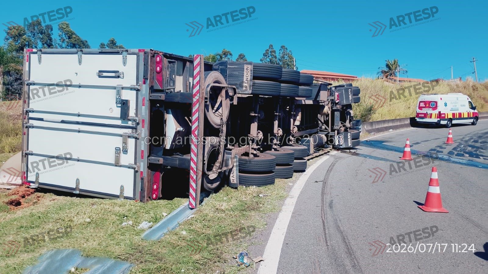 Caminhão Volvo FH Anel Viário Magalhães Teixeira