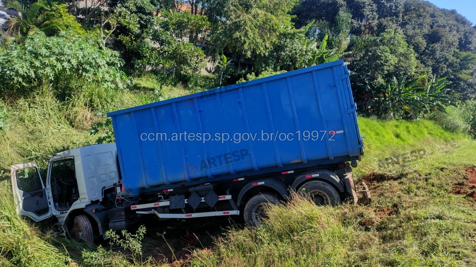 Caminhão Volvo VM 270 rodoanel arujá