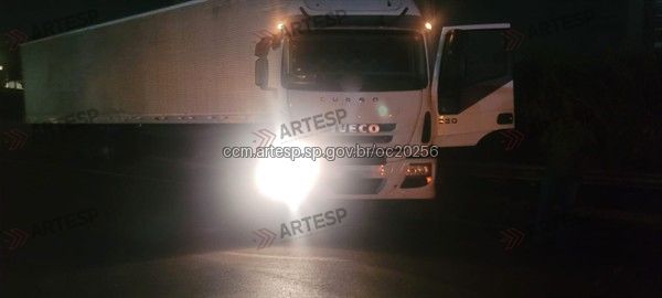 Carreta Iveco Cursor 450E33T rodovia anhanguera