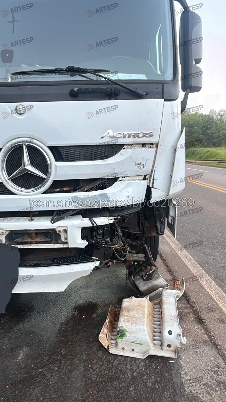 Carreta Mercedes-Benz Actros 2651 rodovia raposo tavares