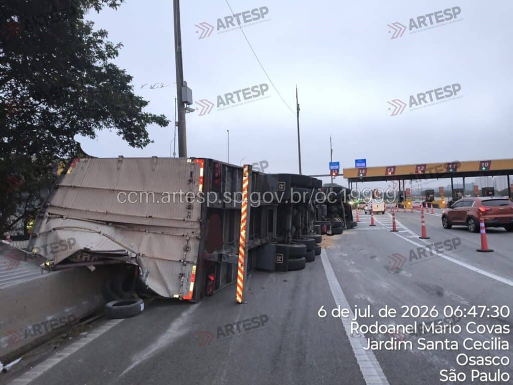 Carreta Scania R124 rodoanel tombamento