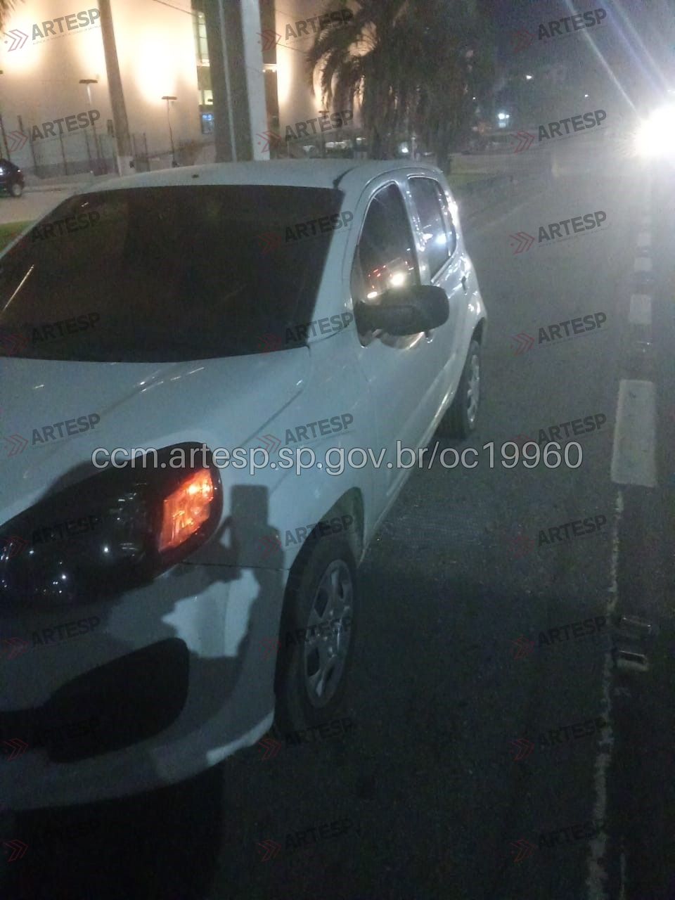 Fiat Uno na rodovia raposo tavares