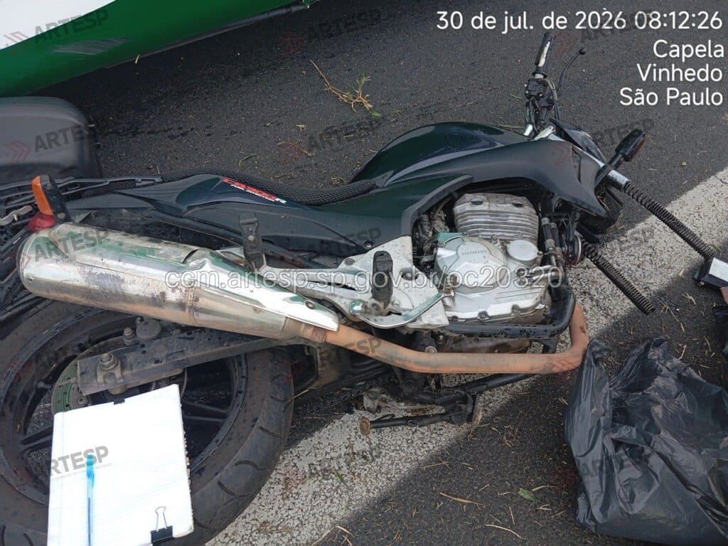 Moto CB 300 rodovia anhanguera vinhedo