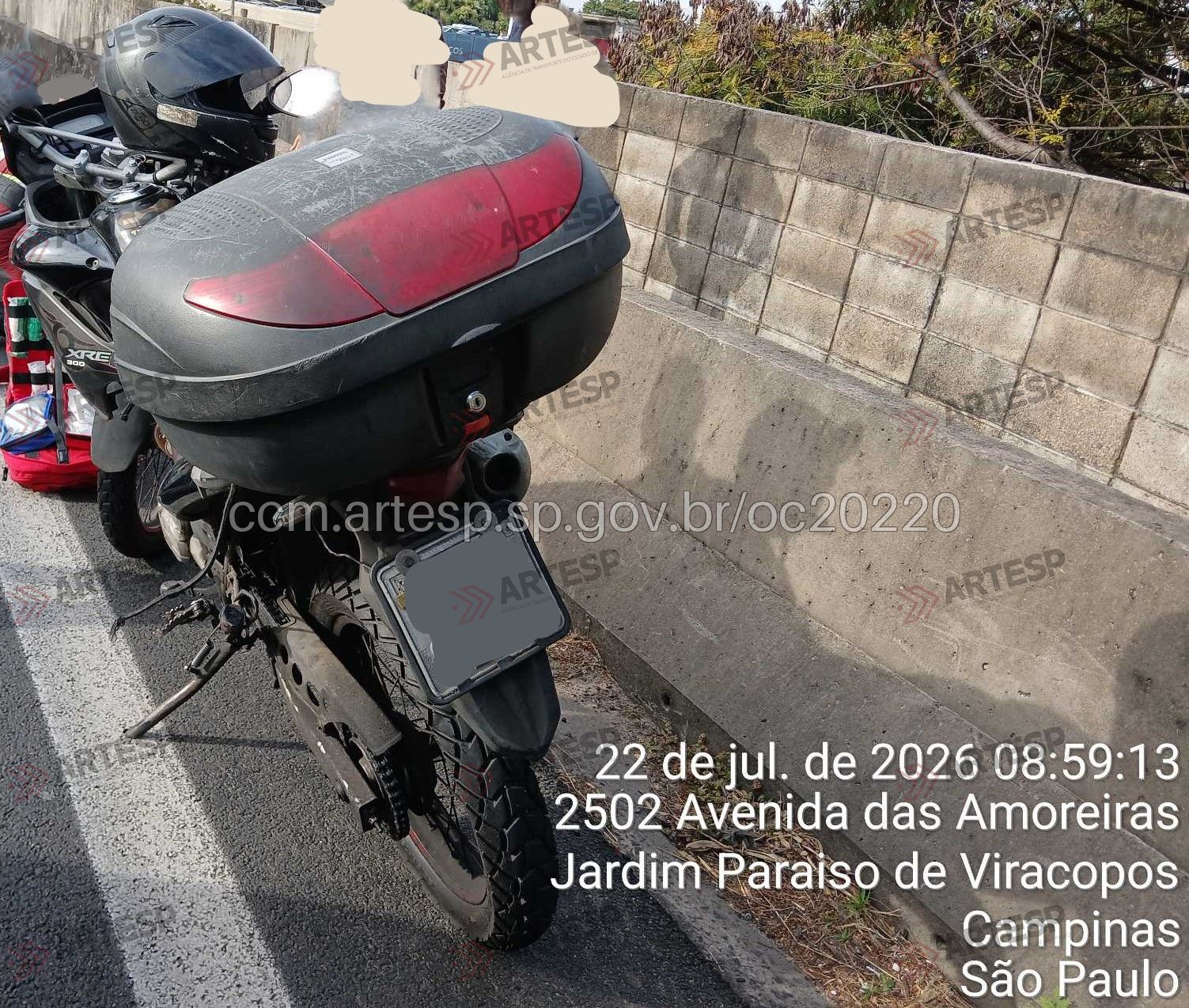 Moto Honda XRE 300 rodovia anhanguera