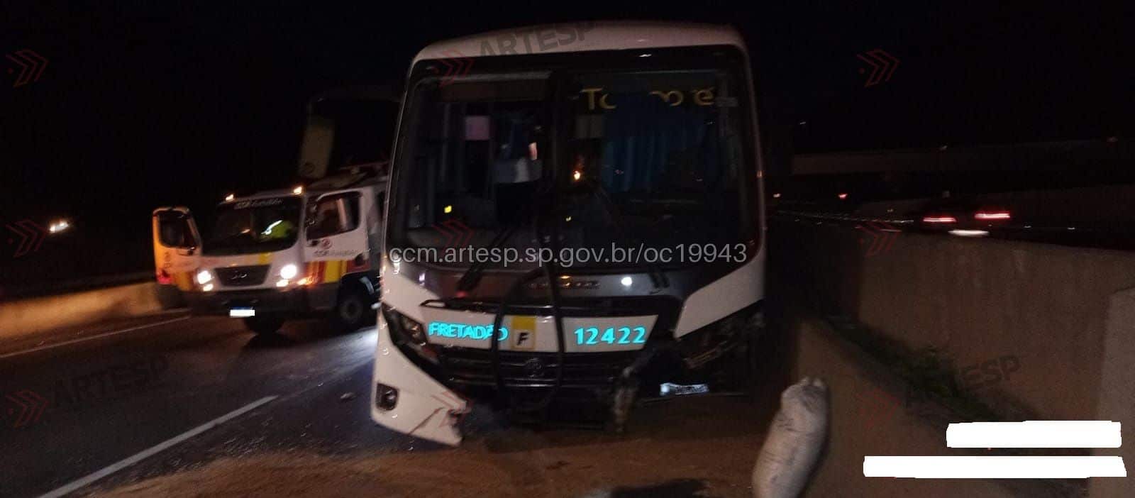 Ônibus barreira rodovia Anhanguera