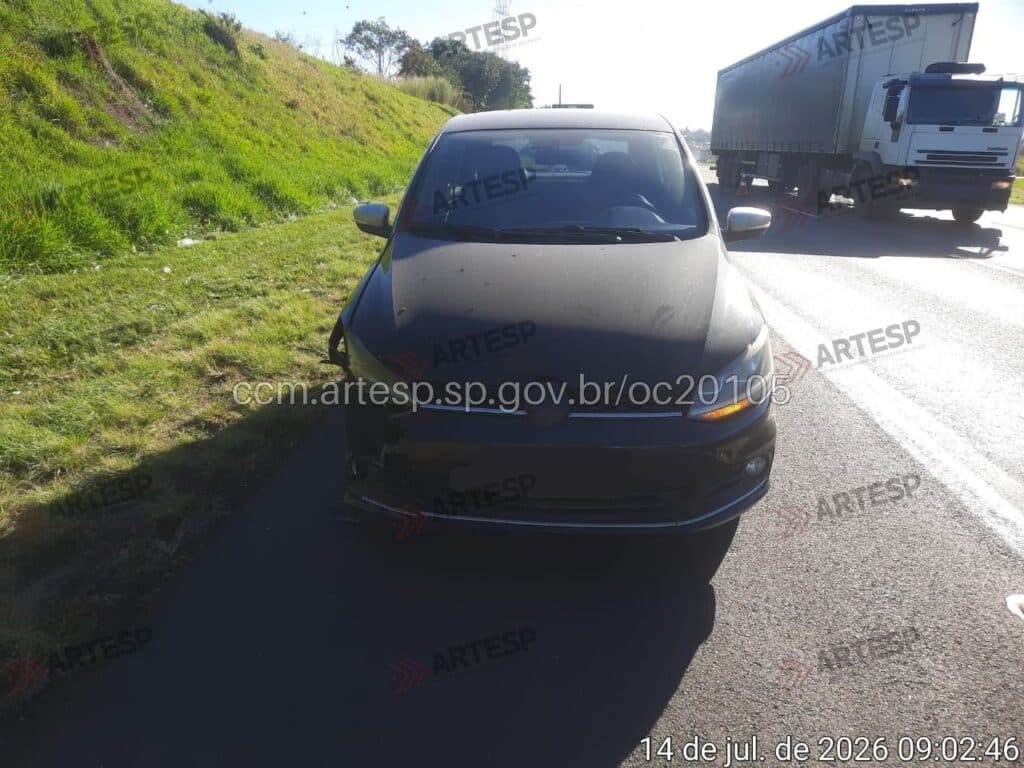 VW Fox rodovia Adalberto Panzan