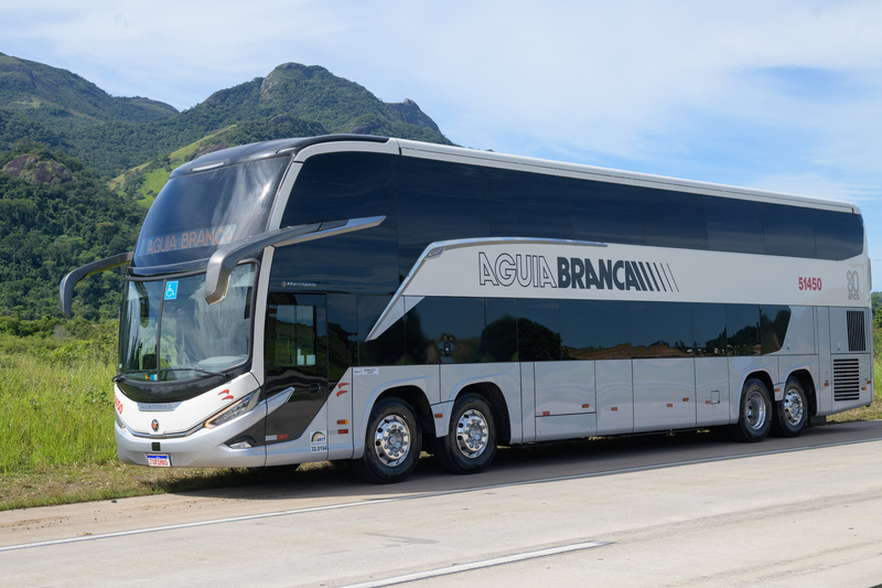 dois ônibus águia branca