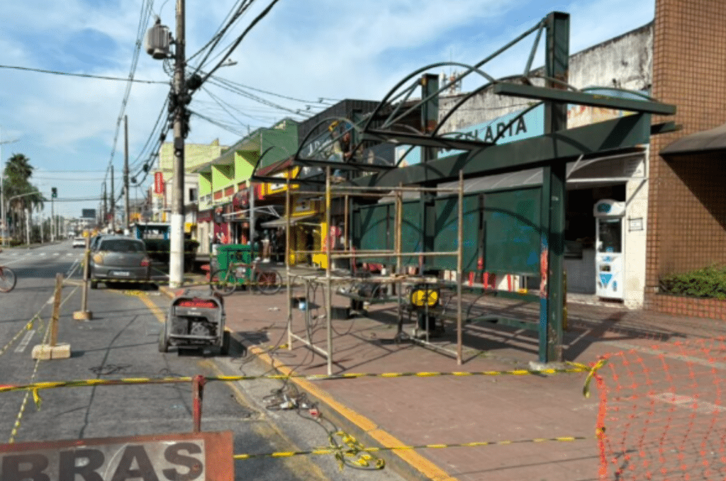 ônibus na Avenida Nove de Abril