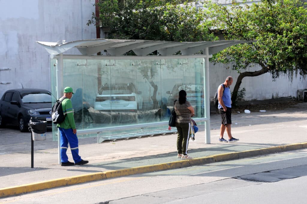 Abrigos ônibus de Praia Grande