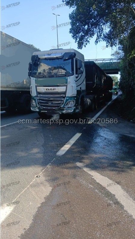 Bitrem DAF XF 105 rodovia anchieta