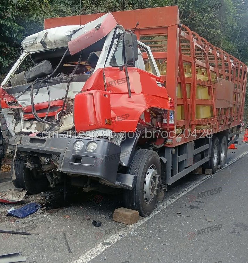Caminhão VW 24.250 rodovia anchieta LITORAL