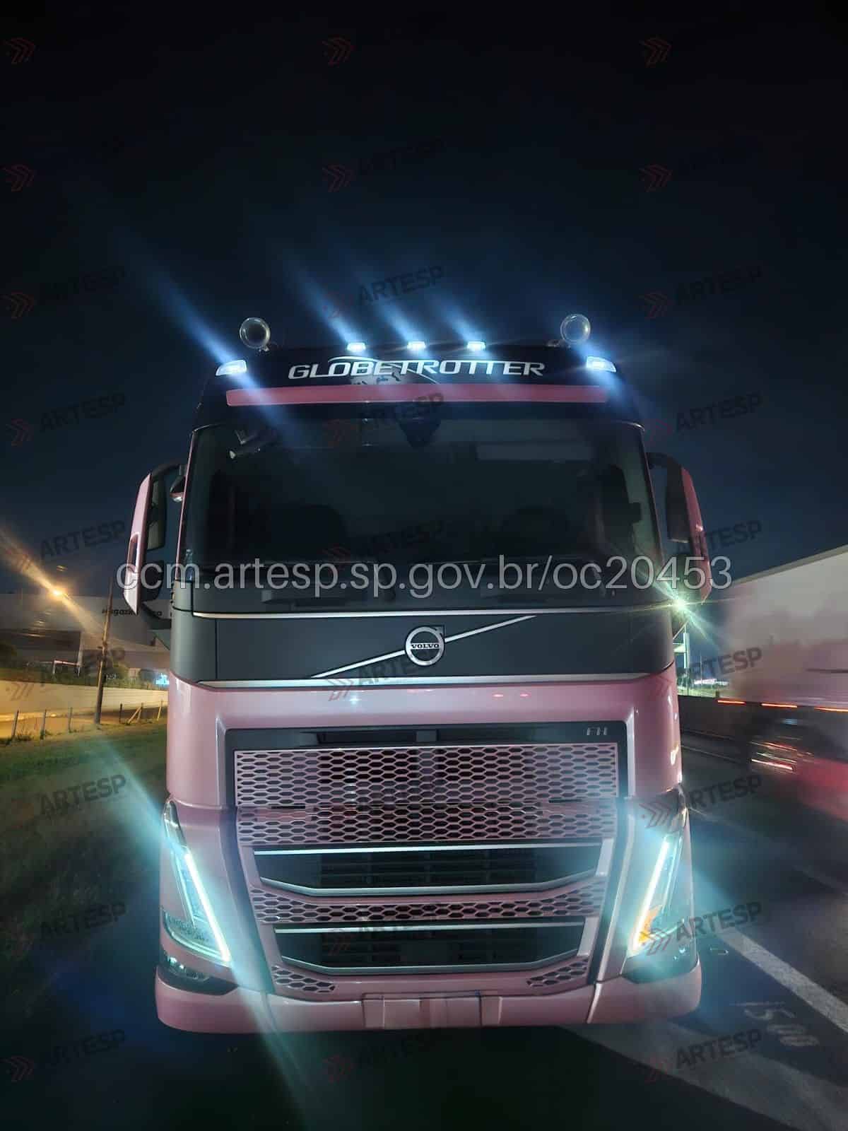 Carreta FH 460 rodovia anhanguera