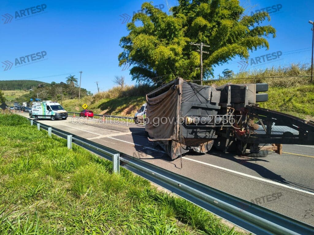 Carreta Scania sp-300 na