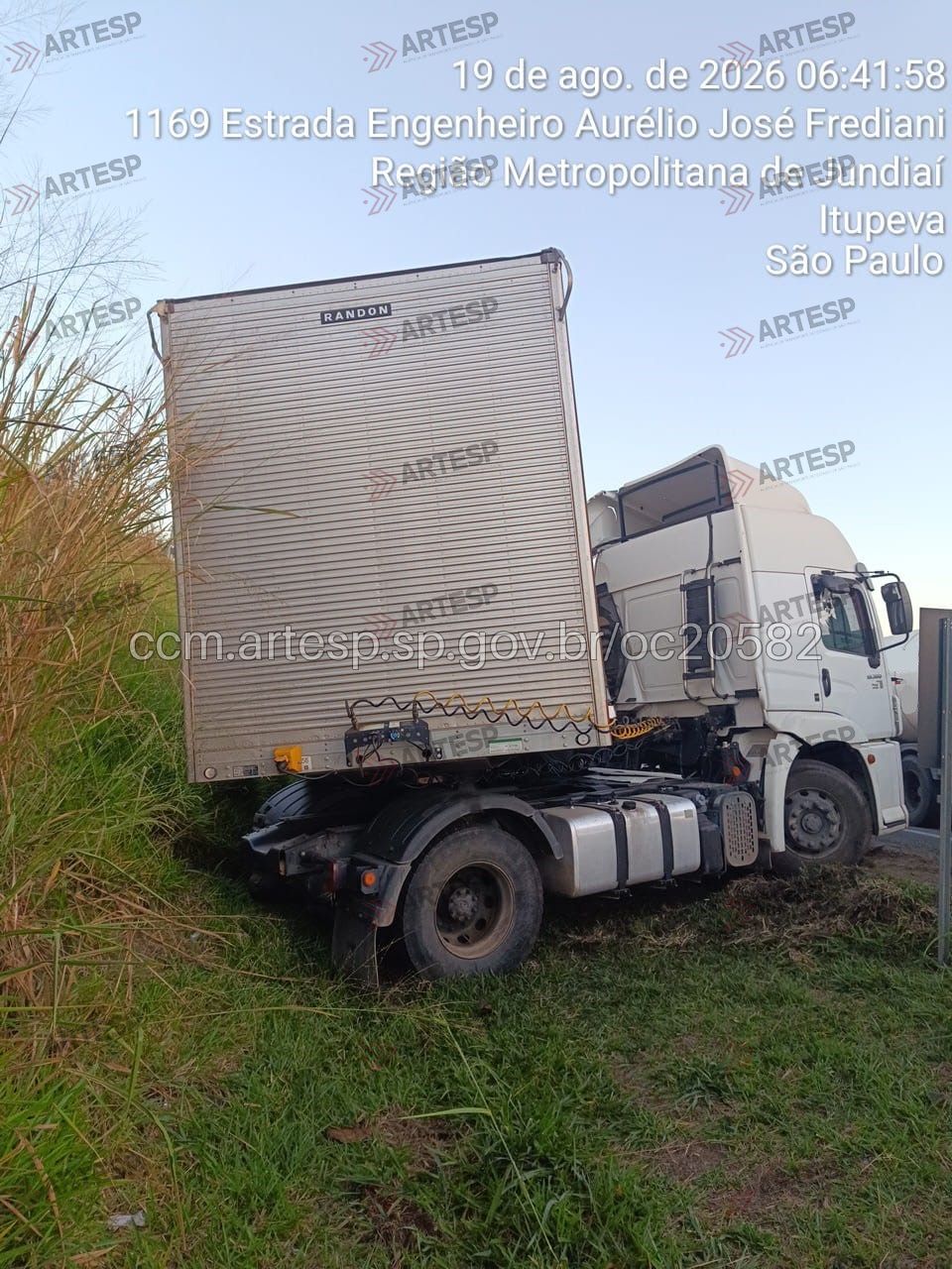 Carreta VW 19.360 rodovia dos Bandeirantes