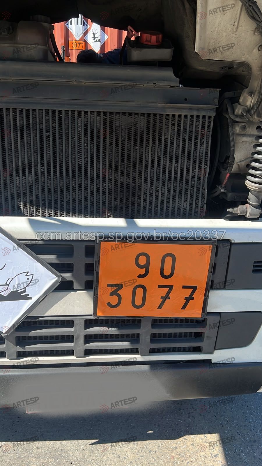 Carreta Volvo no rodoanel