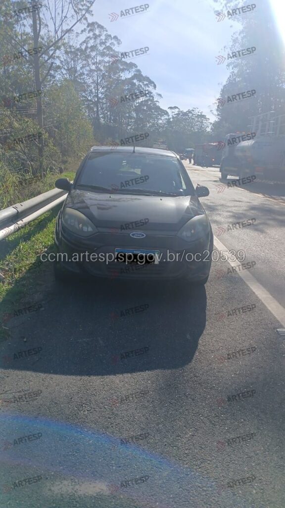 Ford Fiesta rodovia mogi-bertioga