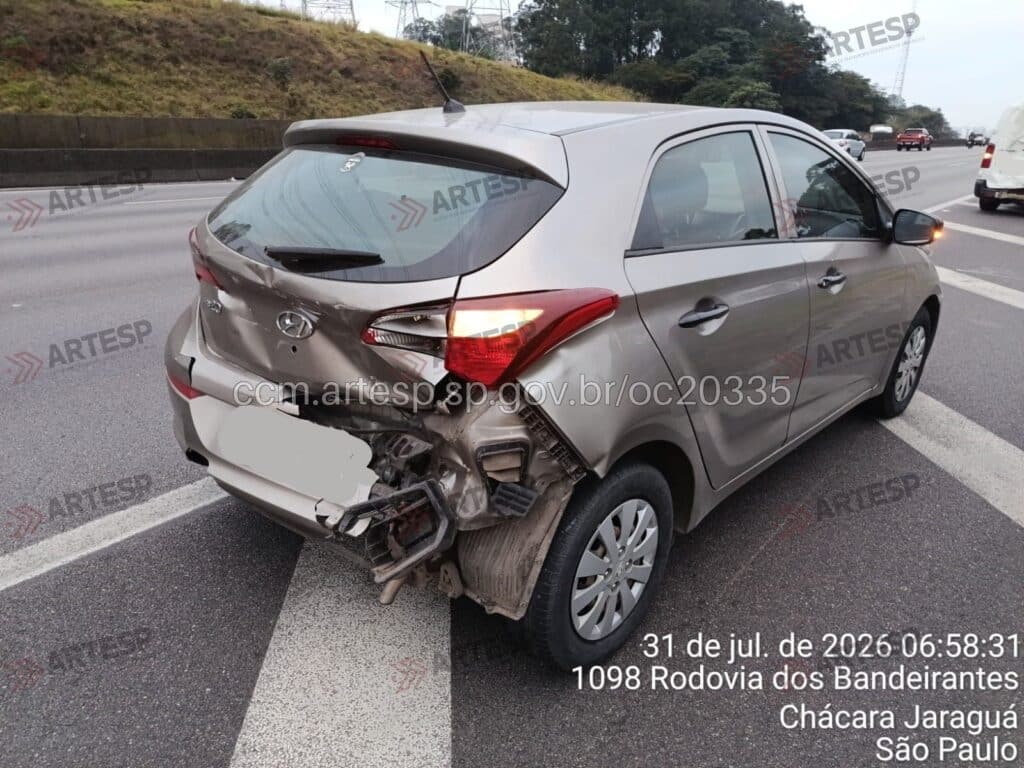 Hyundai HB20 rodovia dos