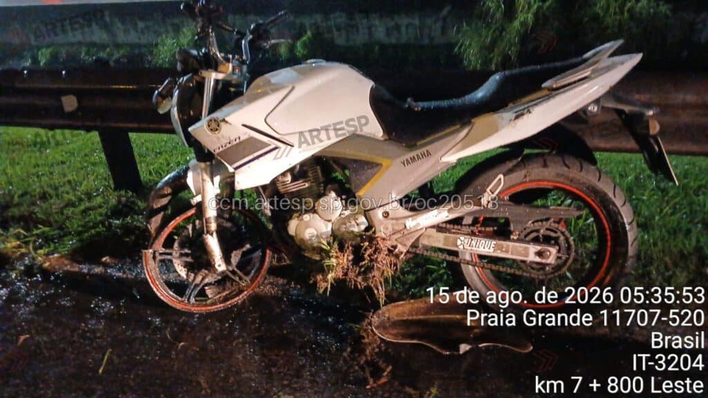 Moto Yamaha Fazer praia grande