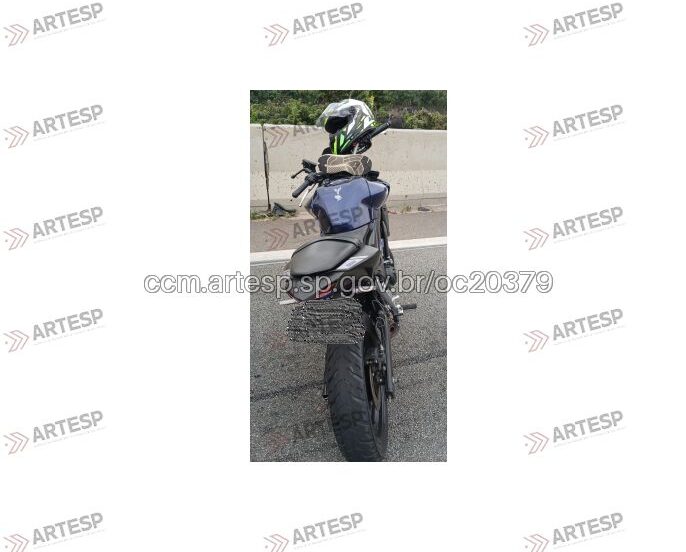 Moto Yamaha MT03
