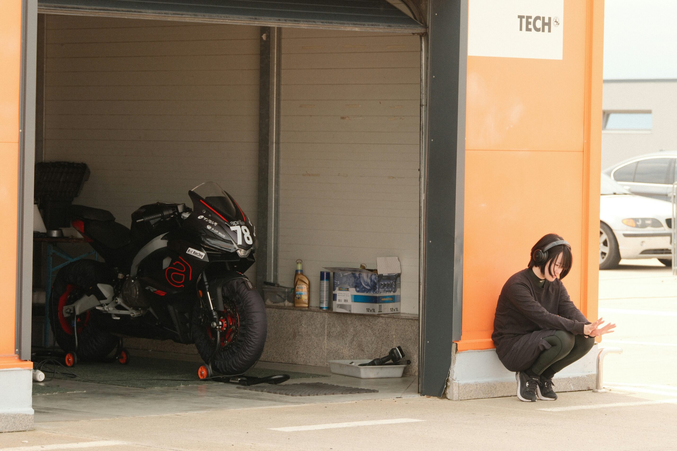 motocicleta parada