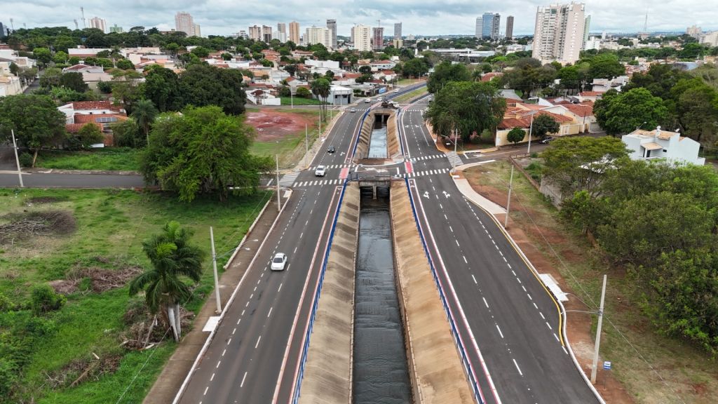 Avenida Pompeu de Toledo araçatuba