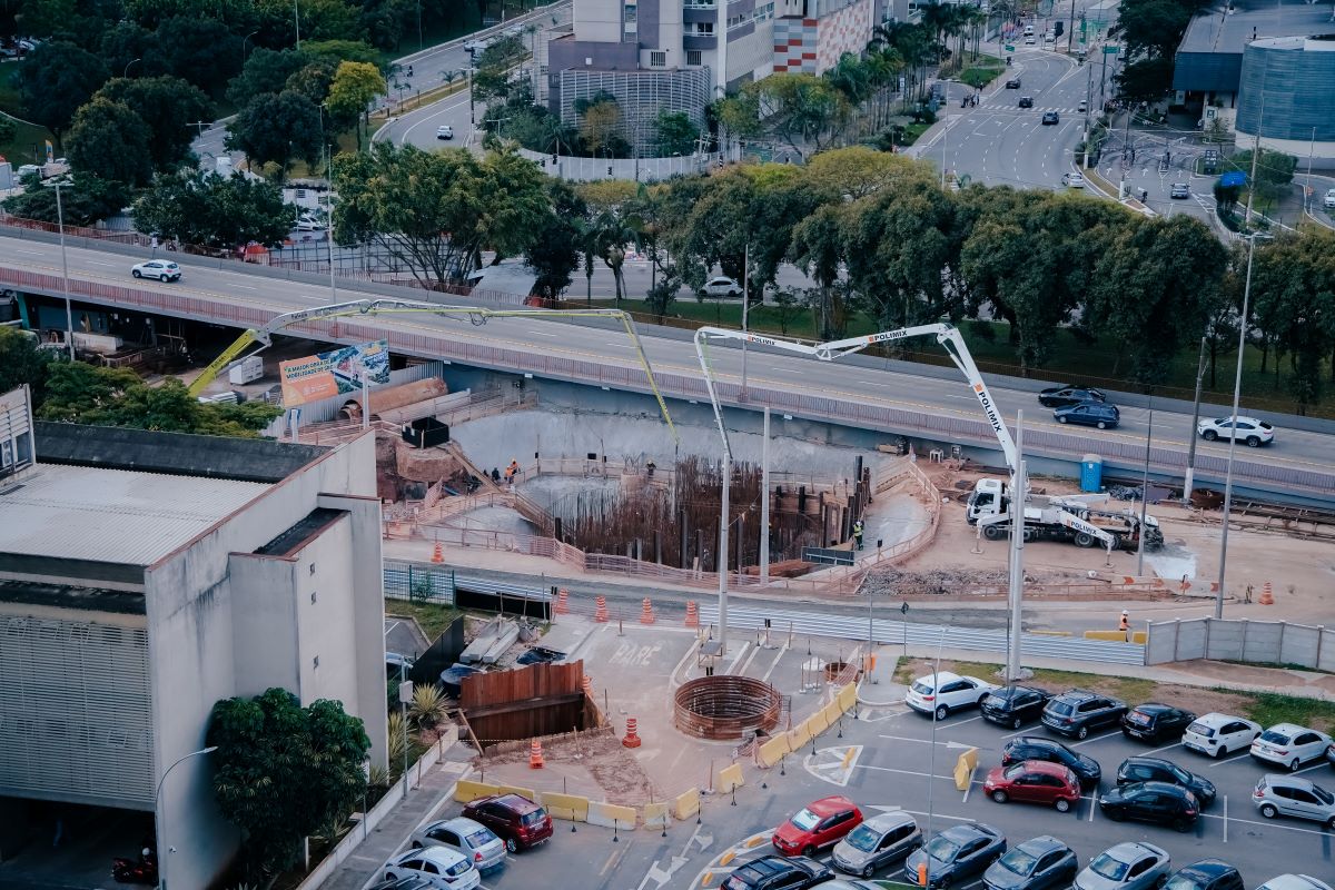 Concretagem do Viaduto Estaiado