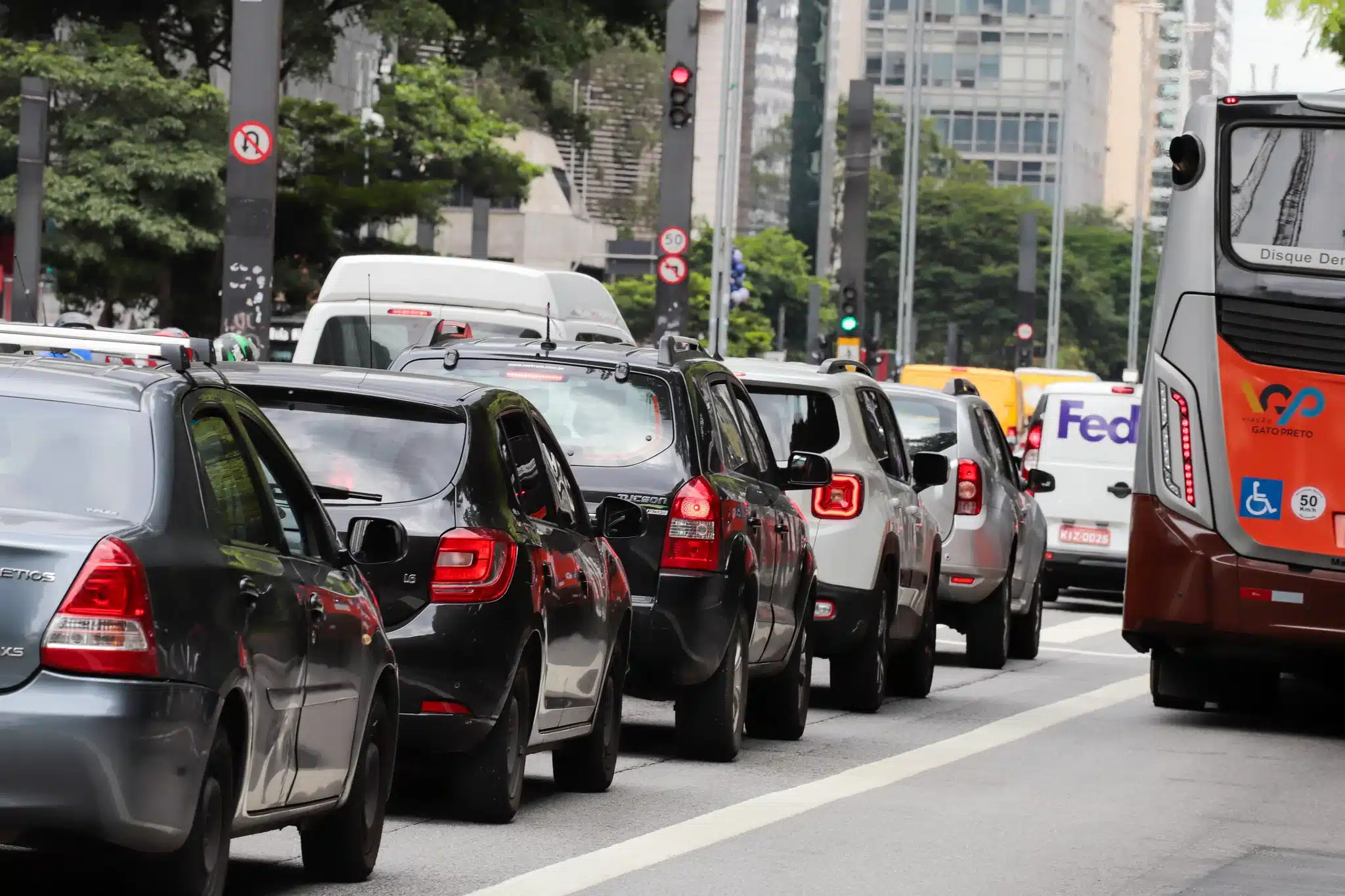 Licenciamento é obrigatório carros trânsito veículos