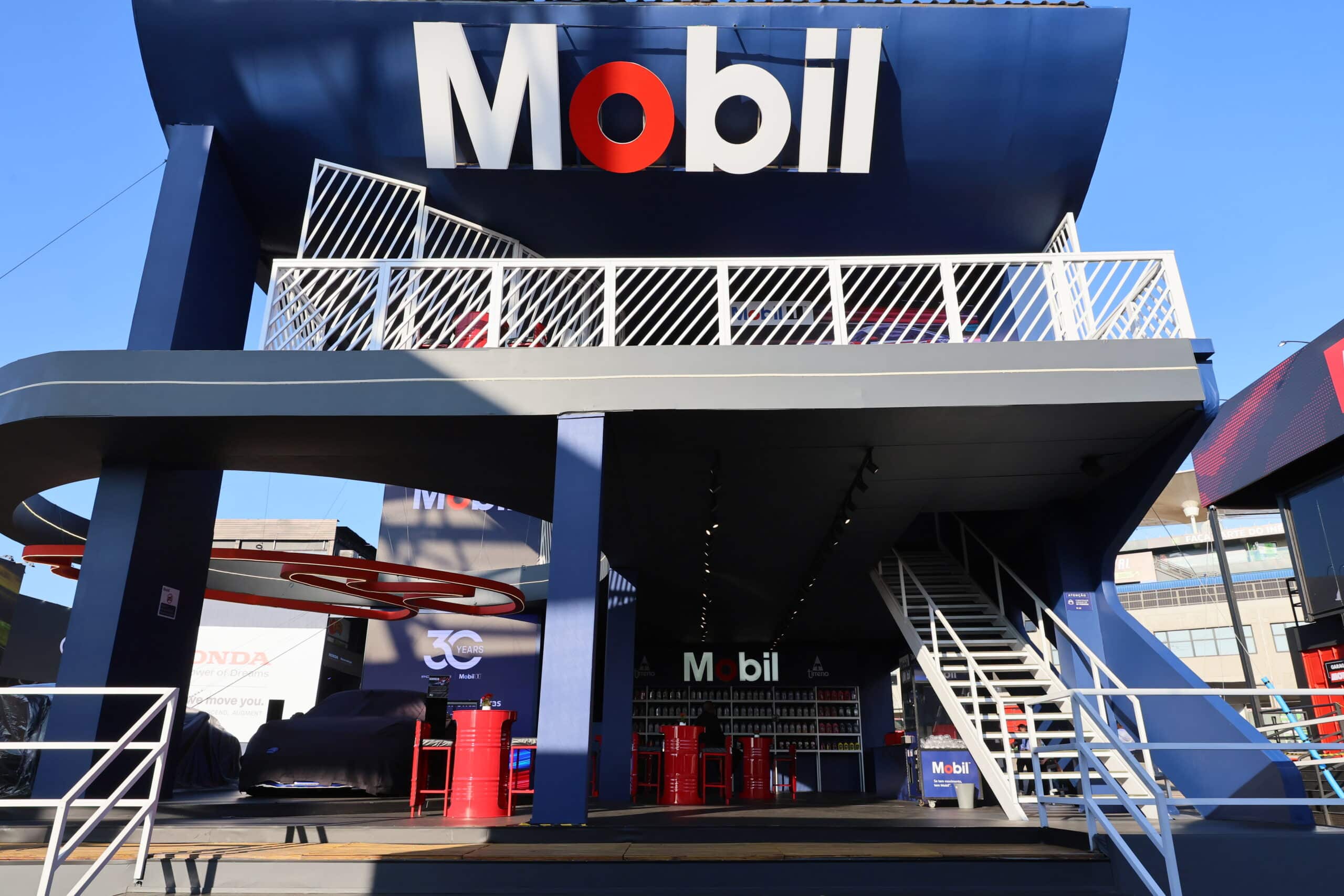 Mobil leva