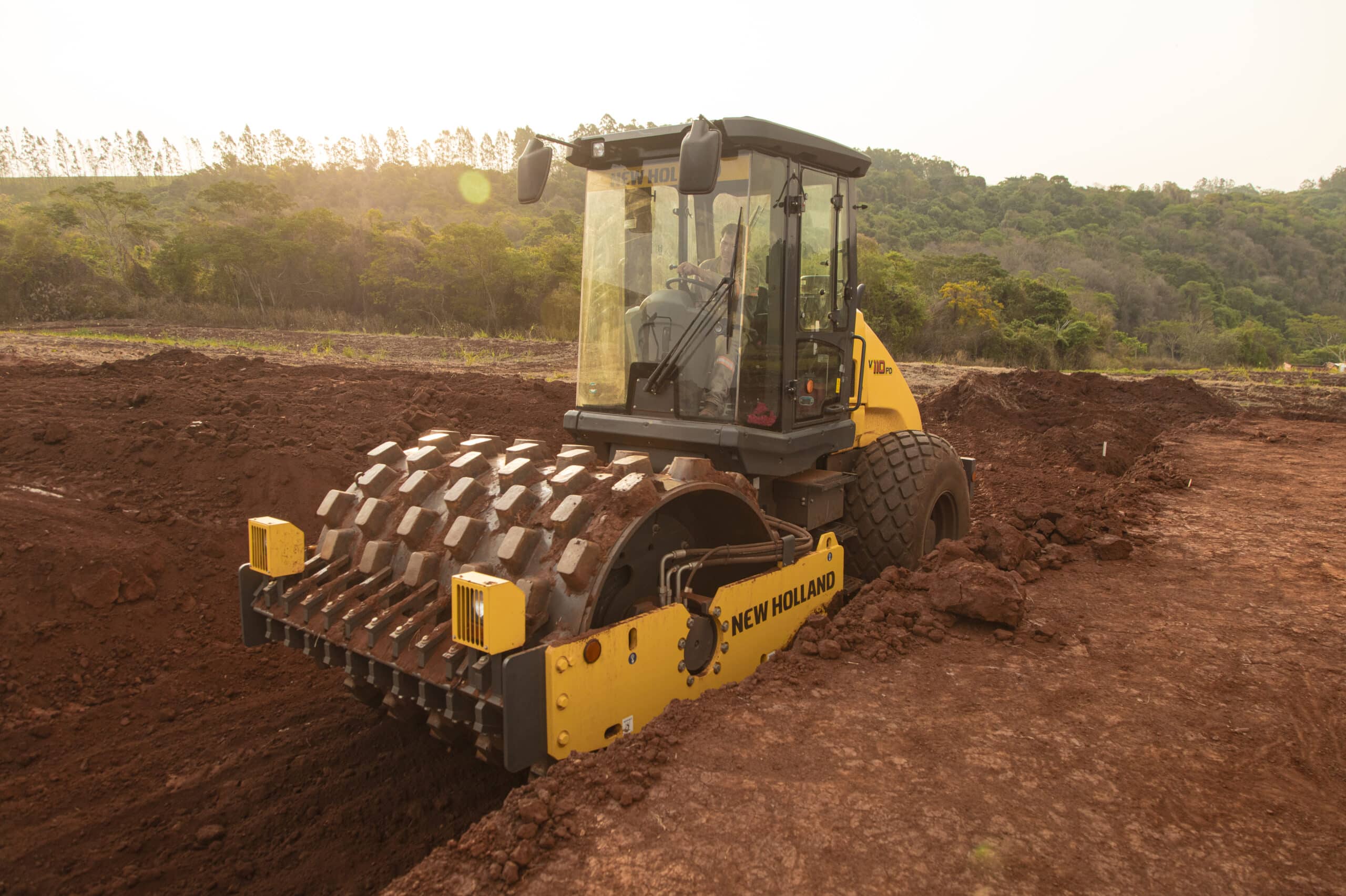 Rolo Compactador New Holland V110PD