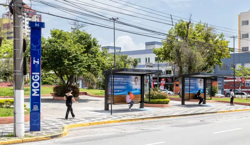 abrigos em pontos de ônibus