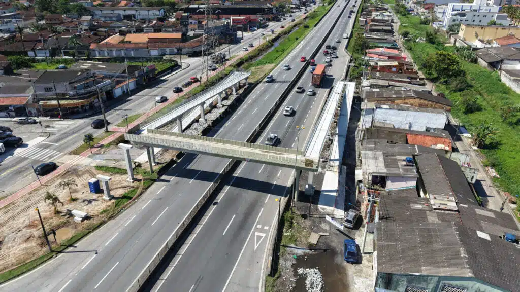 marginais da Rodovia Padre Manoel da Nóbrega