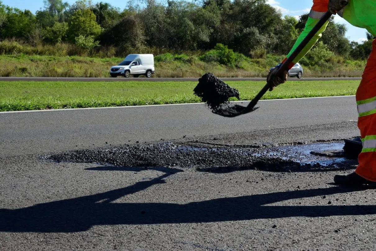 recuperação do pavimento na Fernão Dias br-381