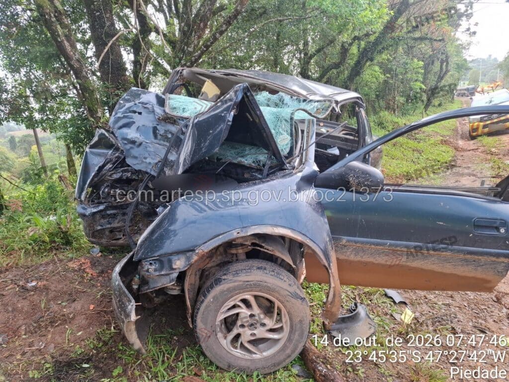 Automóvel GM Corsa rodovia josé carvalho
