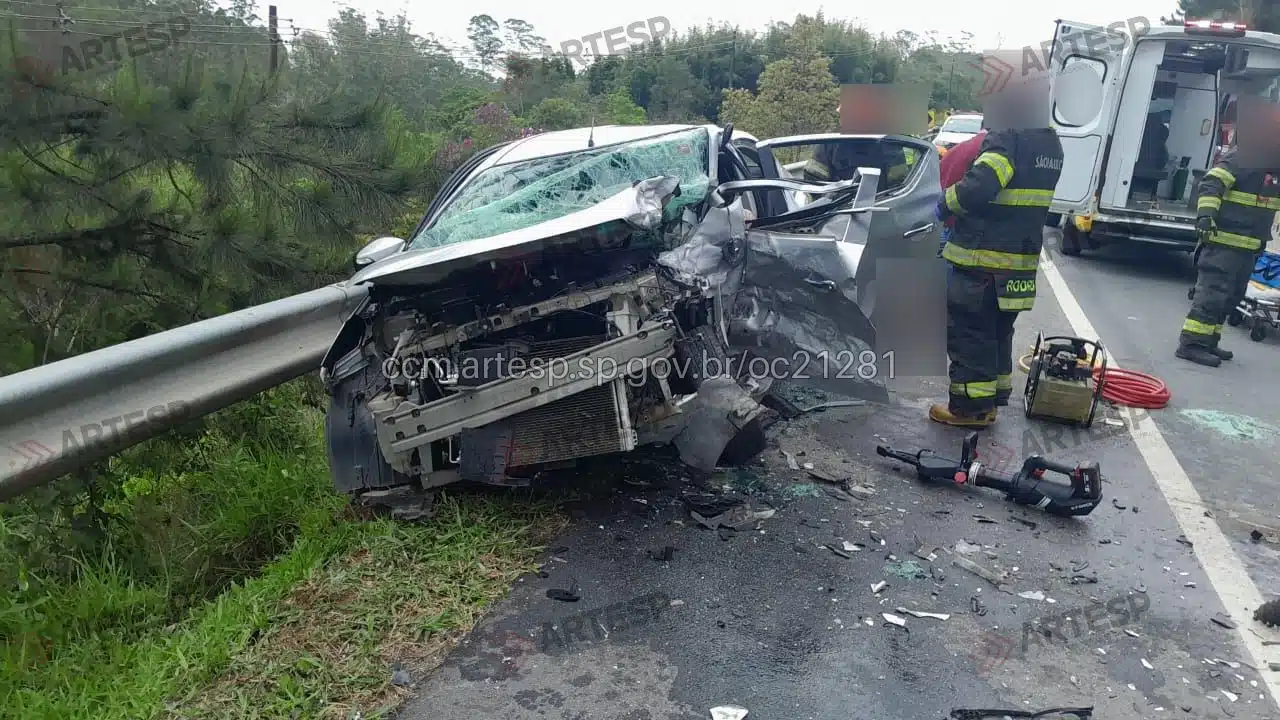 Automóvel Meriva rodovia