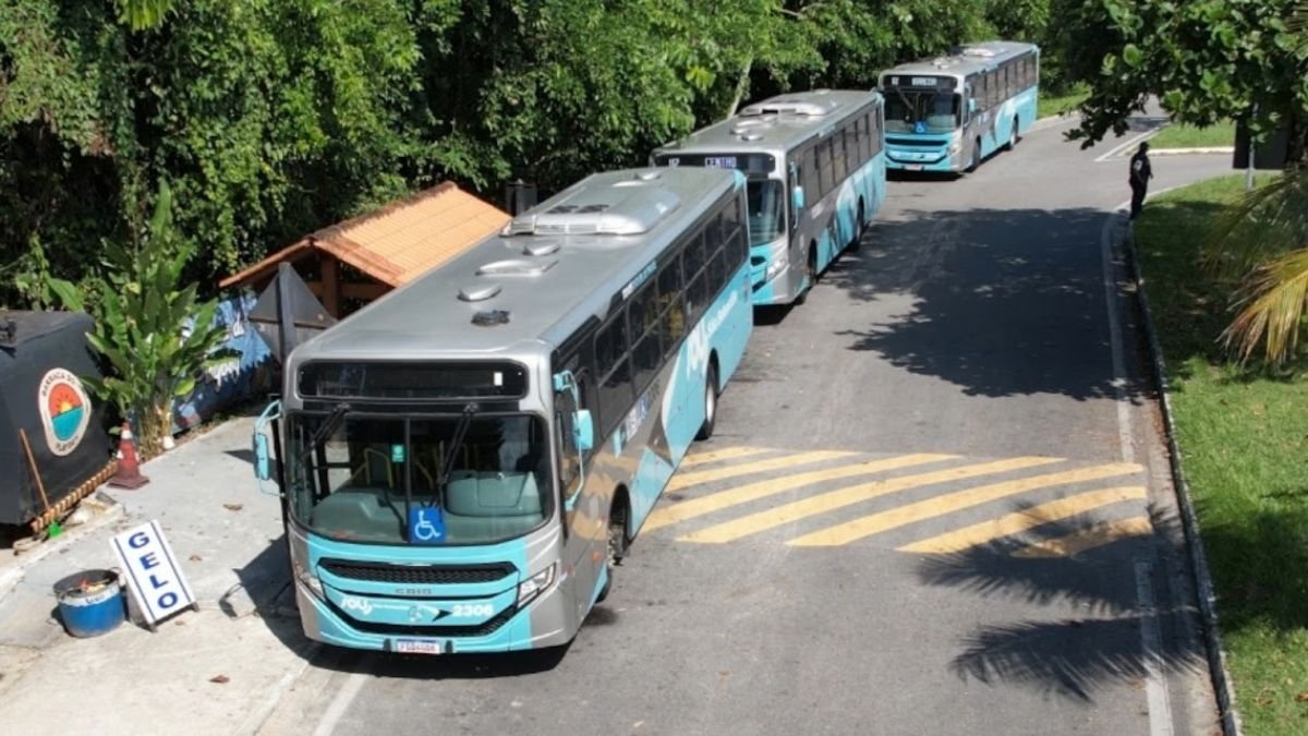 ônibus em são sebastião